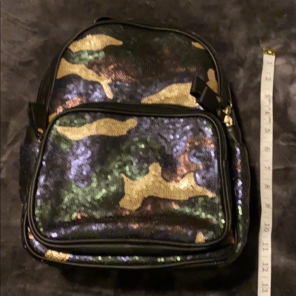 Sequin backpack - Picture 3 of 5